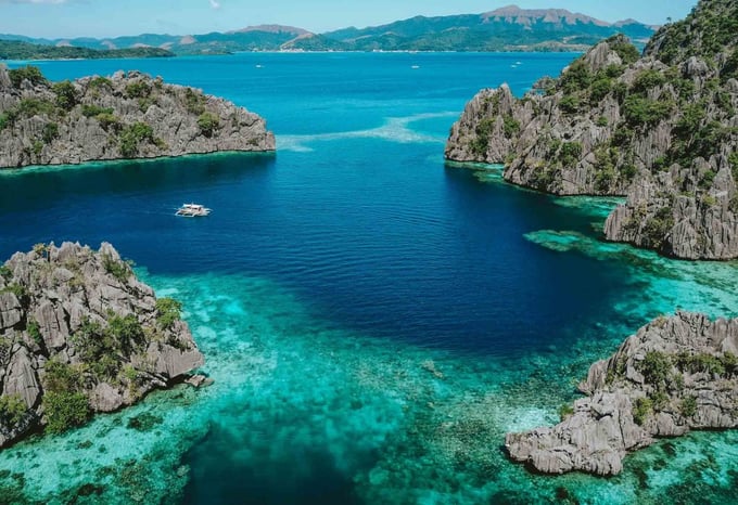 Coron-Palawan-Travel-Guide-To-Visit-This-Lovely-Island-in-The-Philippines-1-1110x762