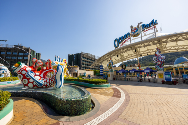 best family holiday destinations in the world - hong kong