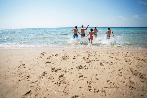 summer bucket list - travel to popular destinations