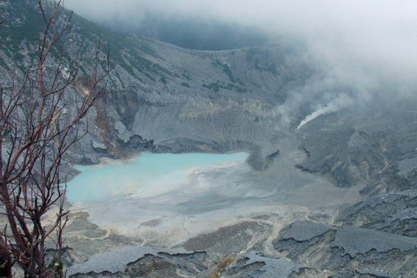 indonesia travel guide - bandung