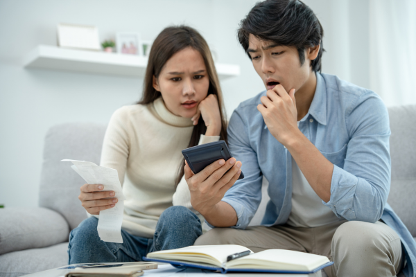 signs you're not ready for marriage - not enough money for wedding