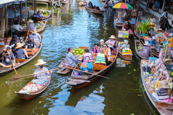 shopping in bangkok - damnoen saduak