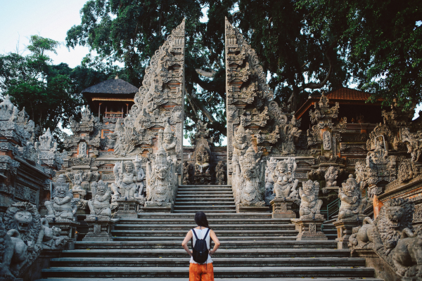 indonesia travel guide - how to stay safe