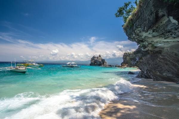 romantic places in the philippines - apo island, negros oriental