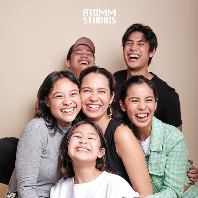 mother's day surprises - self-photo shoot atomm studios